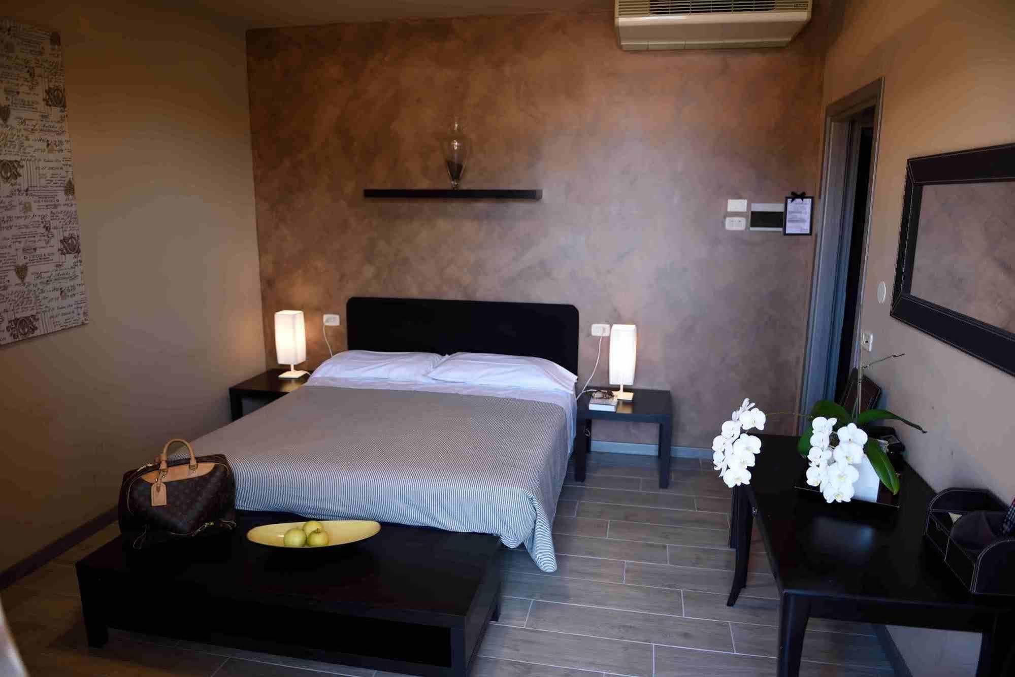 Hotel Residenza Alighieri باردولينو المظهر الخارجي الصورة